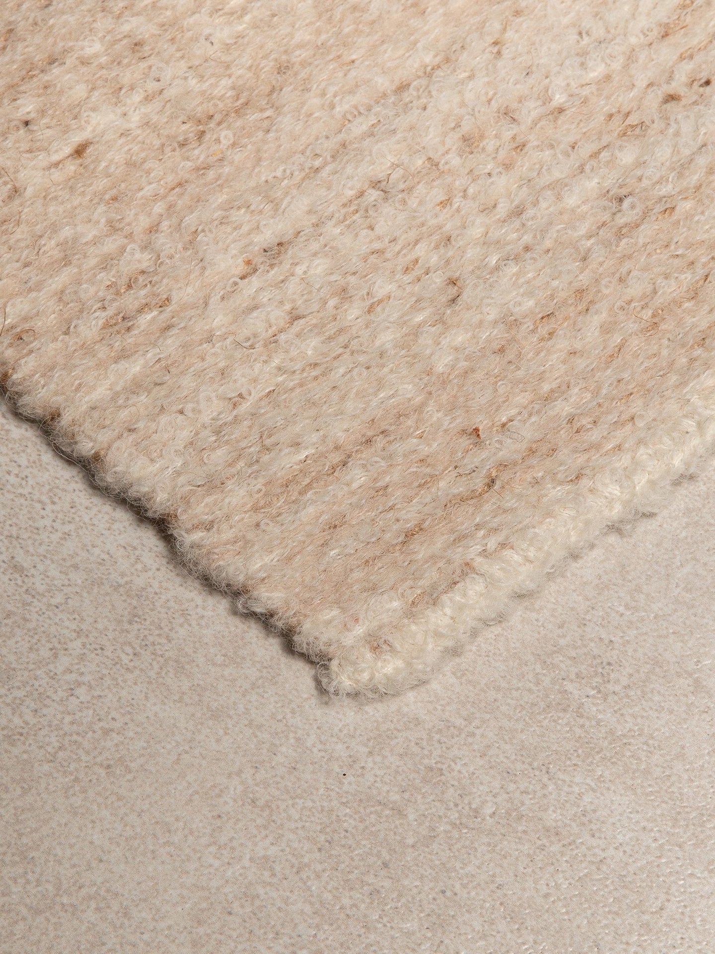 MELANGE | NATURAL WHITE, TAN & YUTE | BOUCLE ALPACA | MEDIUM THICKNESS