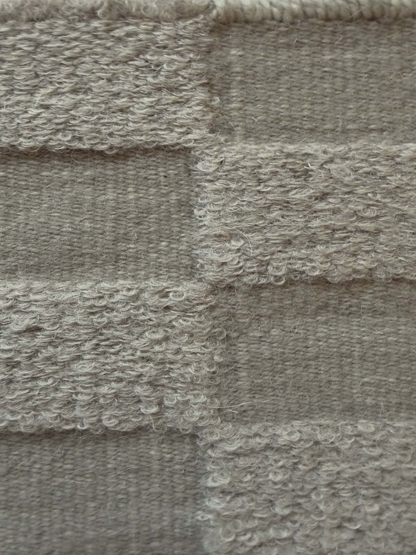 CHECKERED | BEIGE | BOUCLE ALPACA | THIN THICKNESS