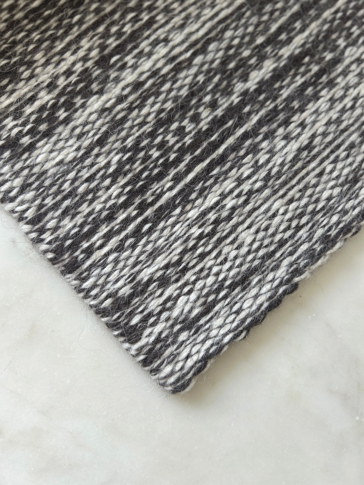 MELANGE | ECRU & CHARCOAL | ALPACA | MEDIUM THICKNESS