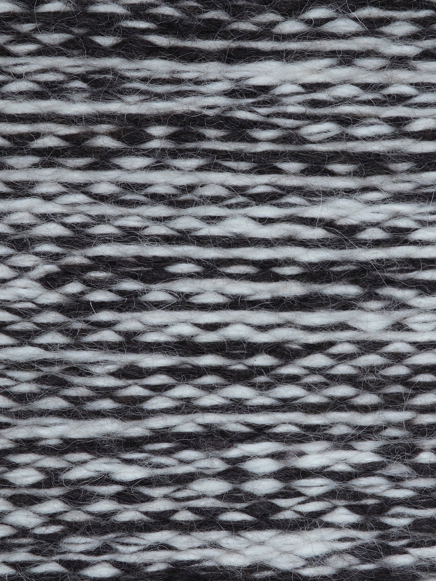 MELANGE | ECRU & CHARCOAL | ALPACA | MEDIUM THICKNESS