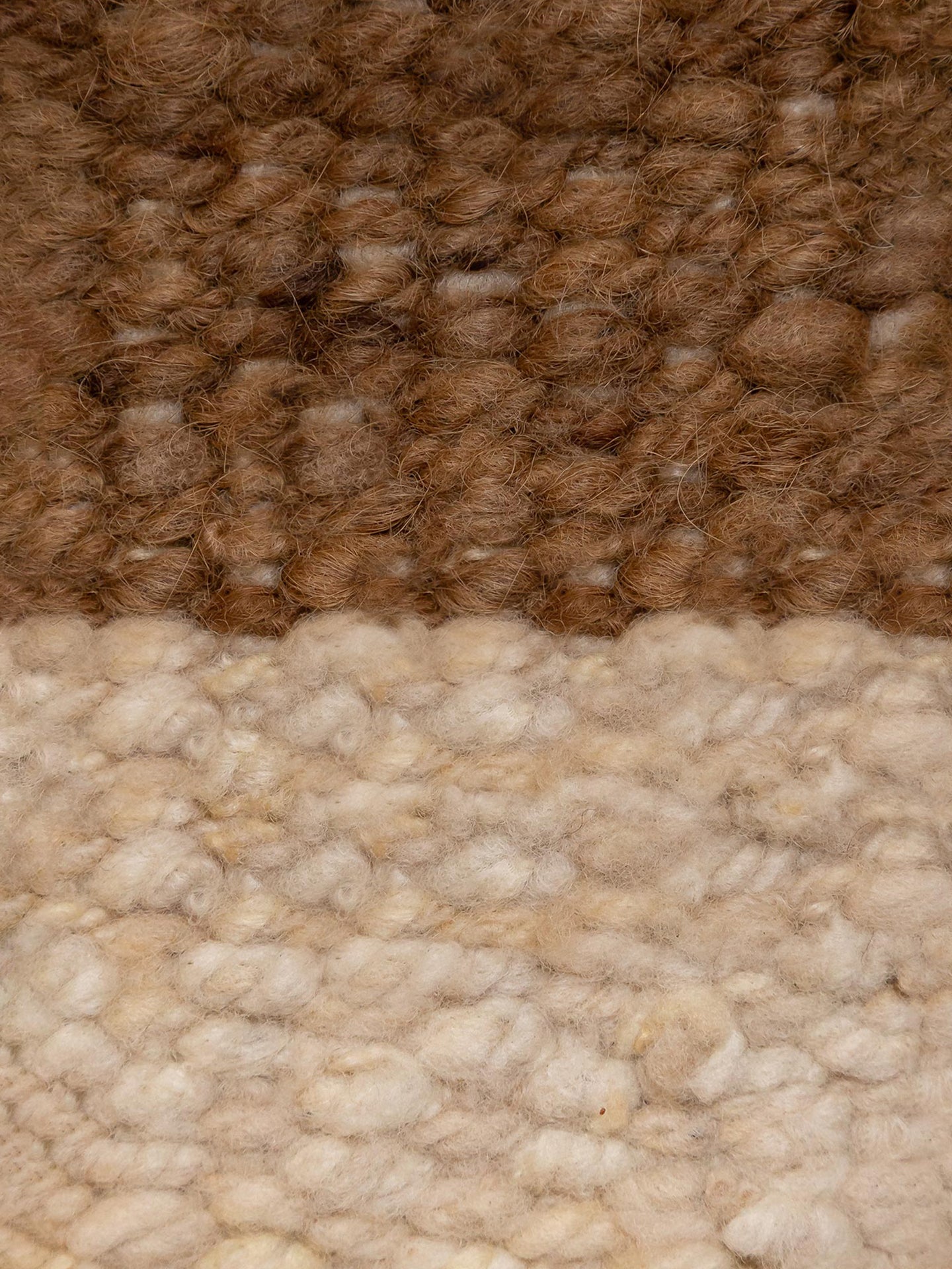 CRIOLLA | NATURAL WHITE & TOBACCO | WOOL | CHUNKY THICKNESS