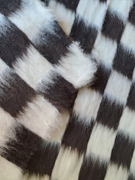 DAMERO | BLANCO NATURAL & NEGRO | LLAMA CARDADA | GROSOR FINO