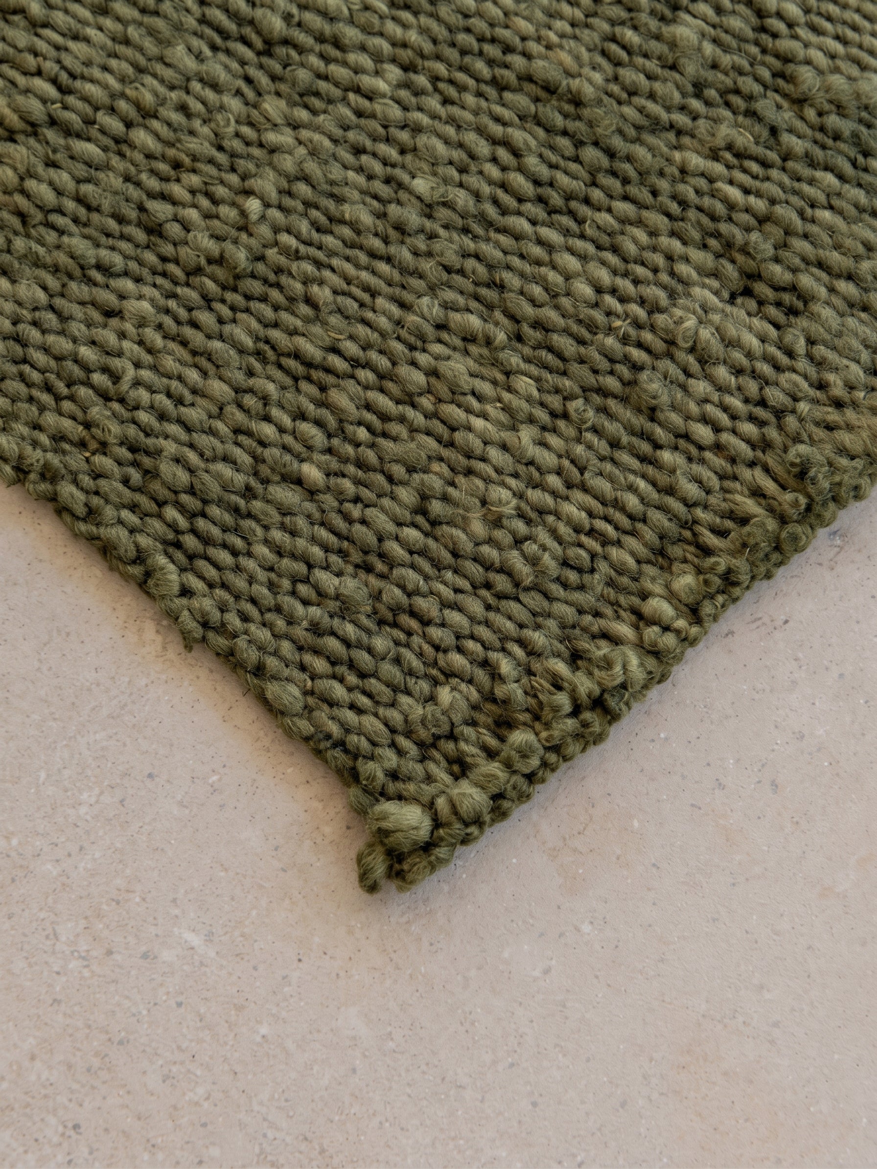 MOSS GREEN | WOOL | CHUNKY THICKNESS