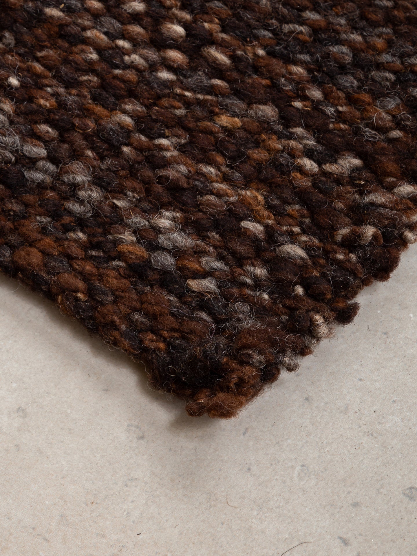 NATURAL BLACK | WOOL | CHUNKY THICKNESS