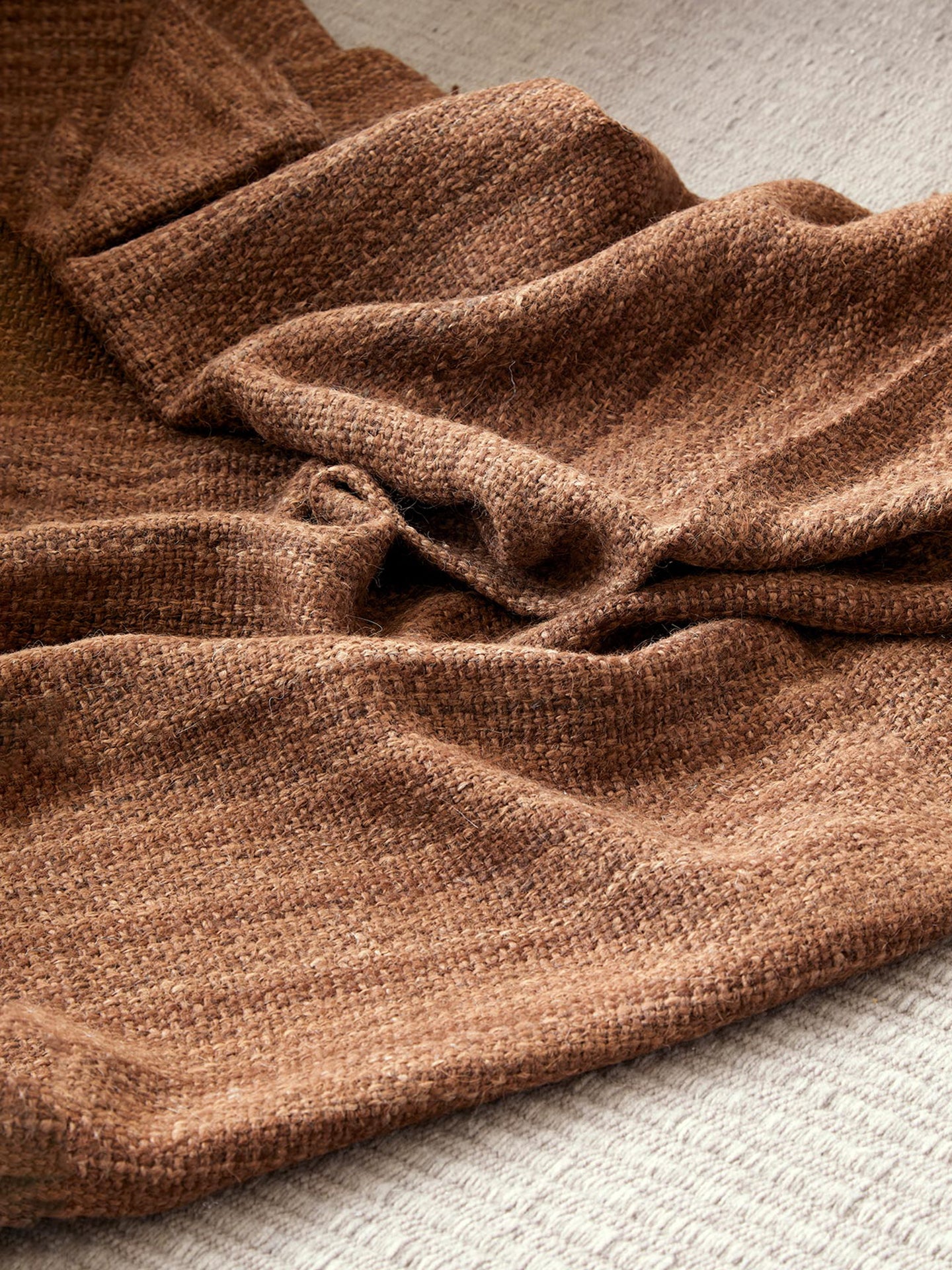 NATURAL TOBACCO THROW