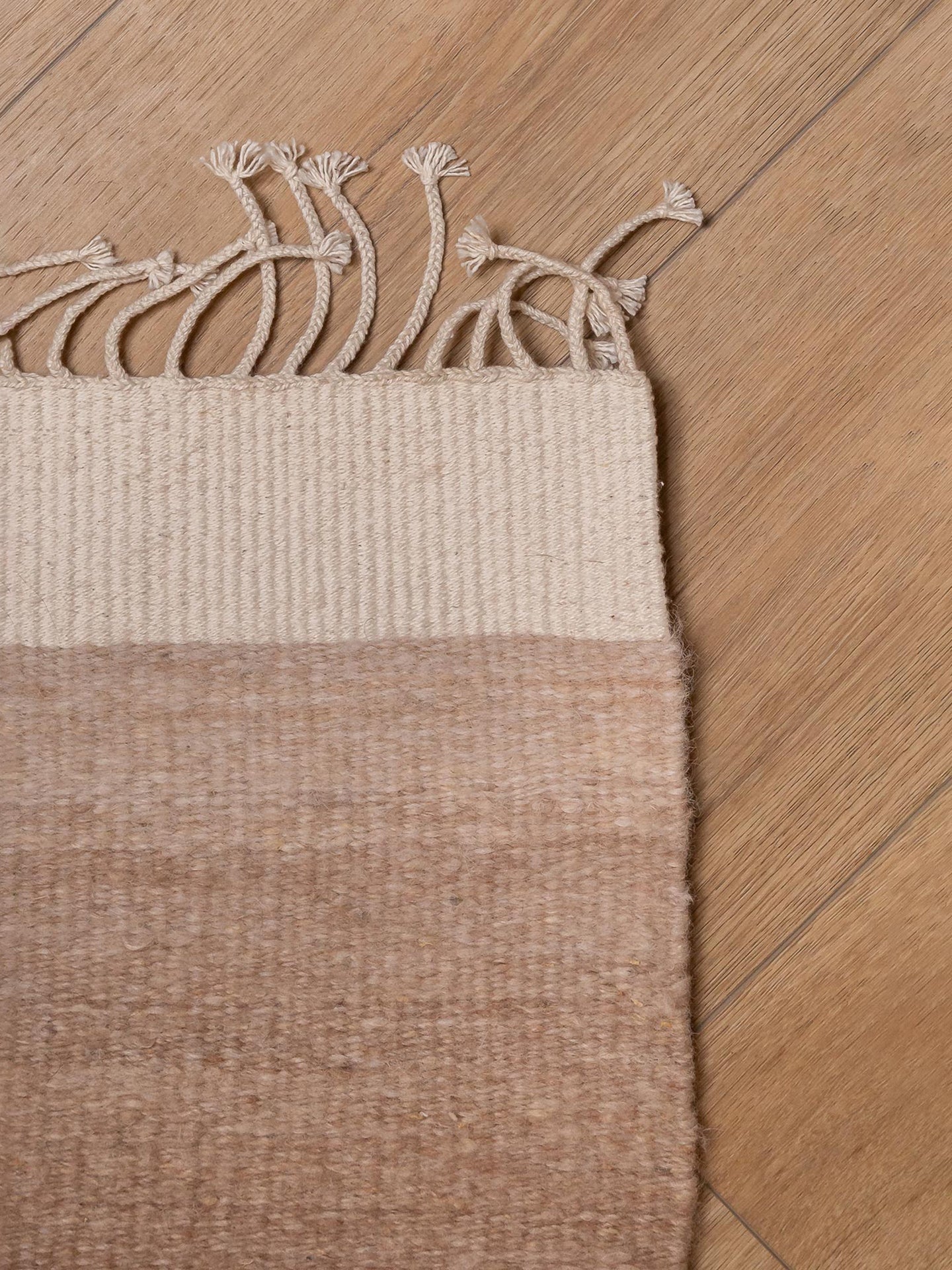 BRAIDED TASSELS | LIGHT BEIGE | LLAMA | THIN THICKNESS