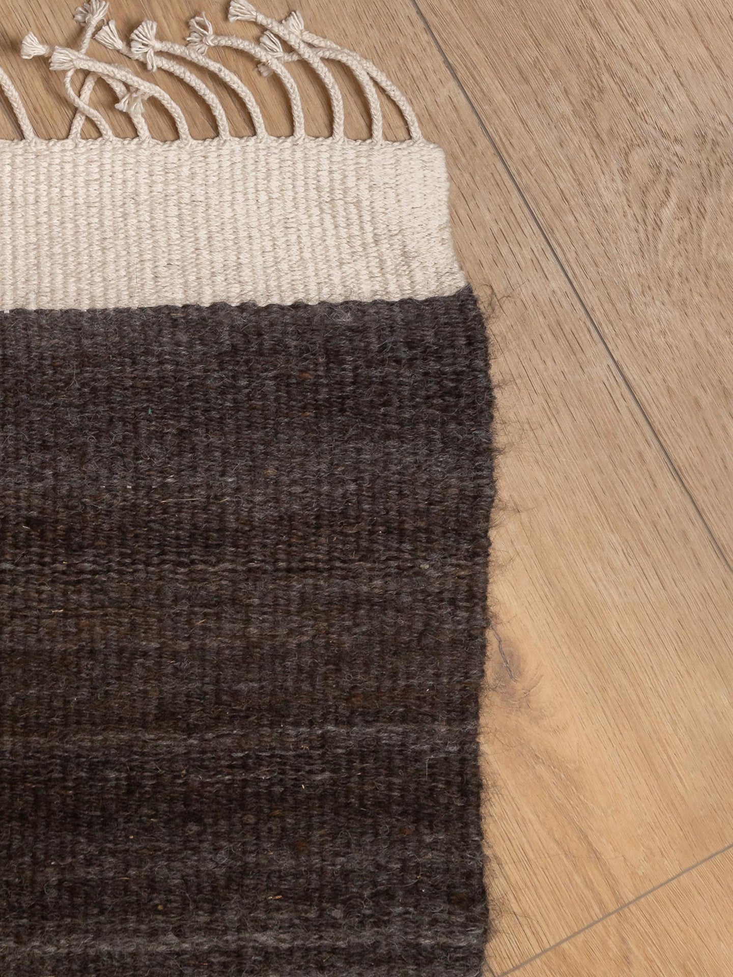 BRAIDED TASSELS | SMOKE GREY | LLAMA | THIN THICKNESS