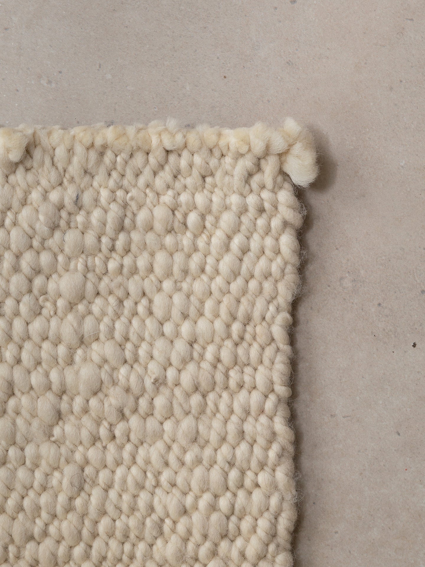 BOUCLE | REFINED WOOL | CHUNKY THICKNESS
