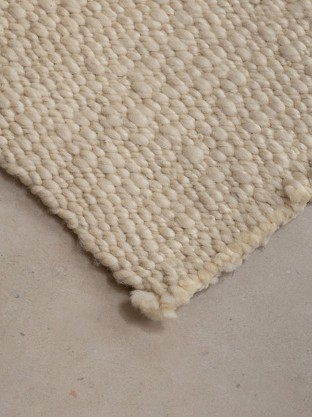 BOUCLE | REFINED WOOL | CHUNKY THICKNESS