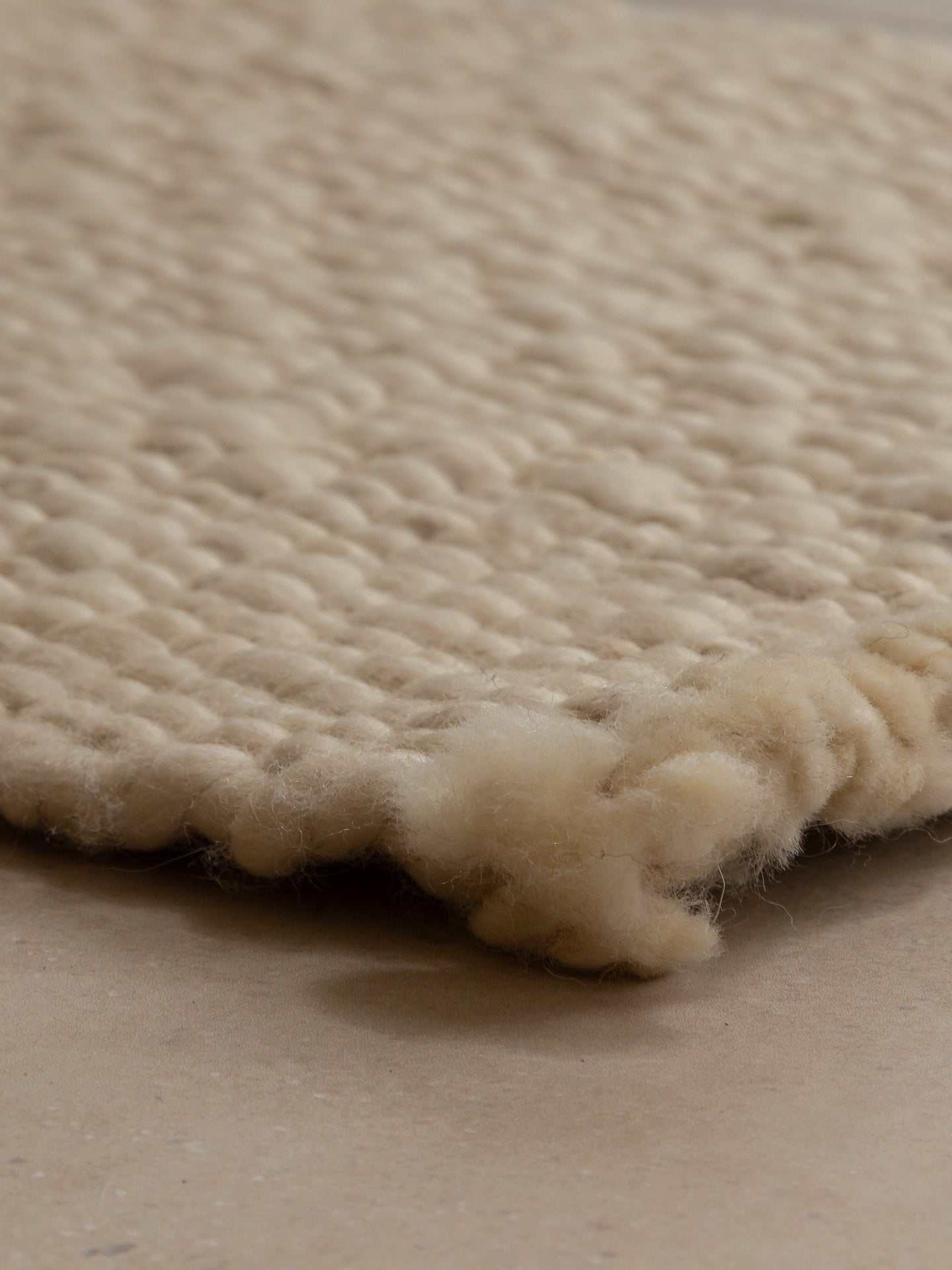 BOUCLE | REFINED WOOL | CHUNKY THICKNESS