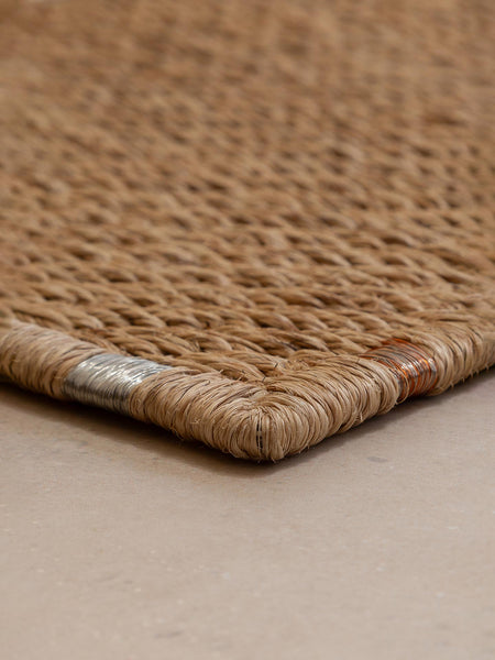 DIAGONAL | NATURAL & BANDAS METÁLICAS