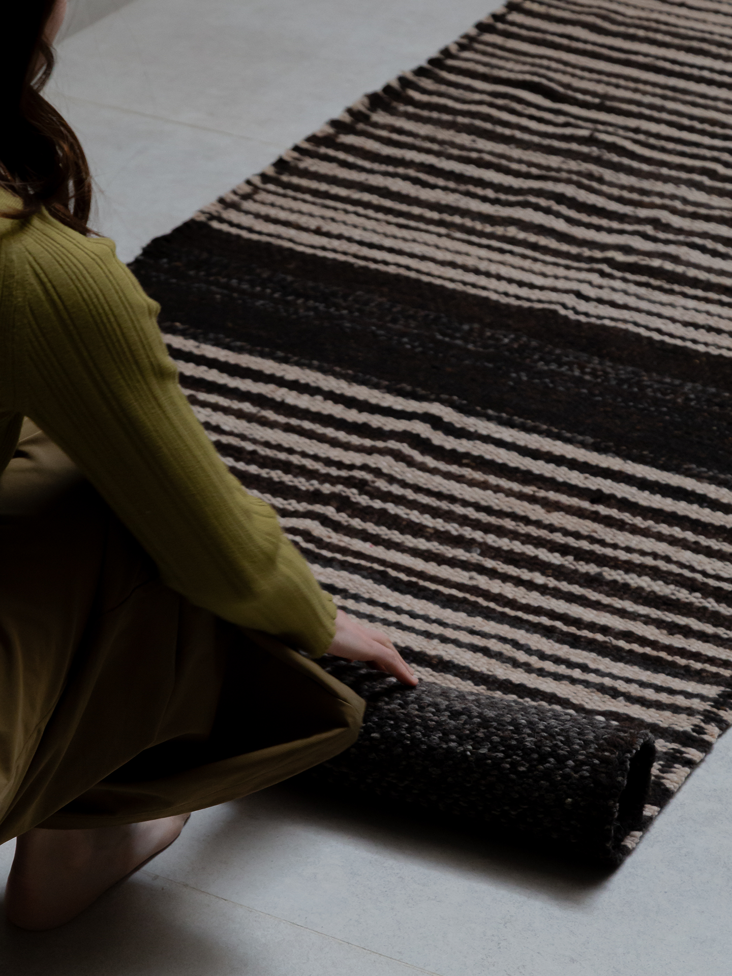 DEL SALAR | NEGRO NATURAL & LATTE | LANA | GROSOR ULTRA FINO