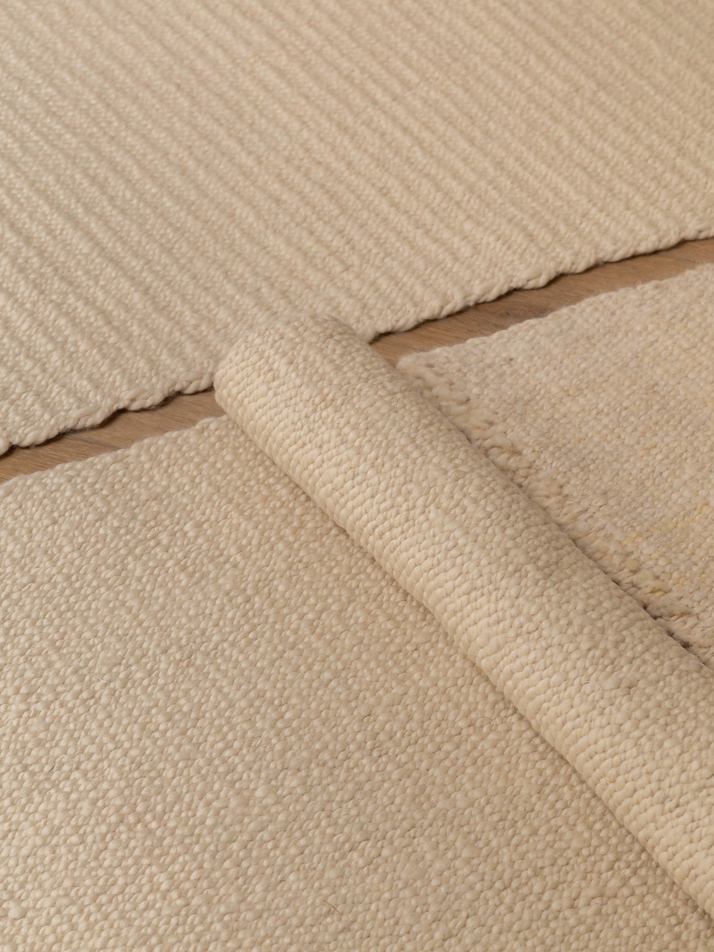 NATURAL WHITE | REFINED WOOL | CHUNKY THICKNESS