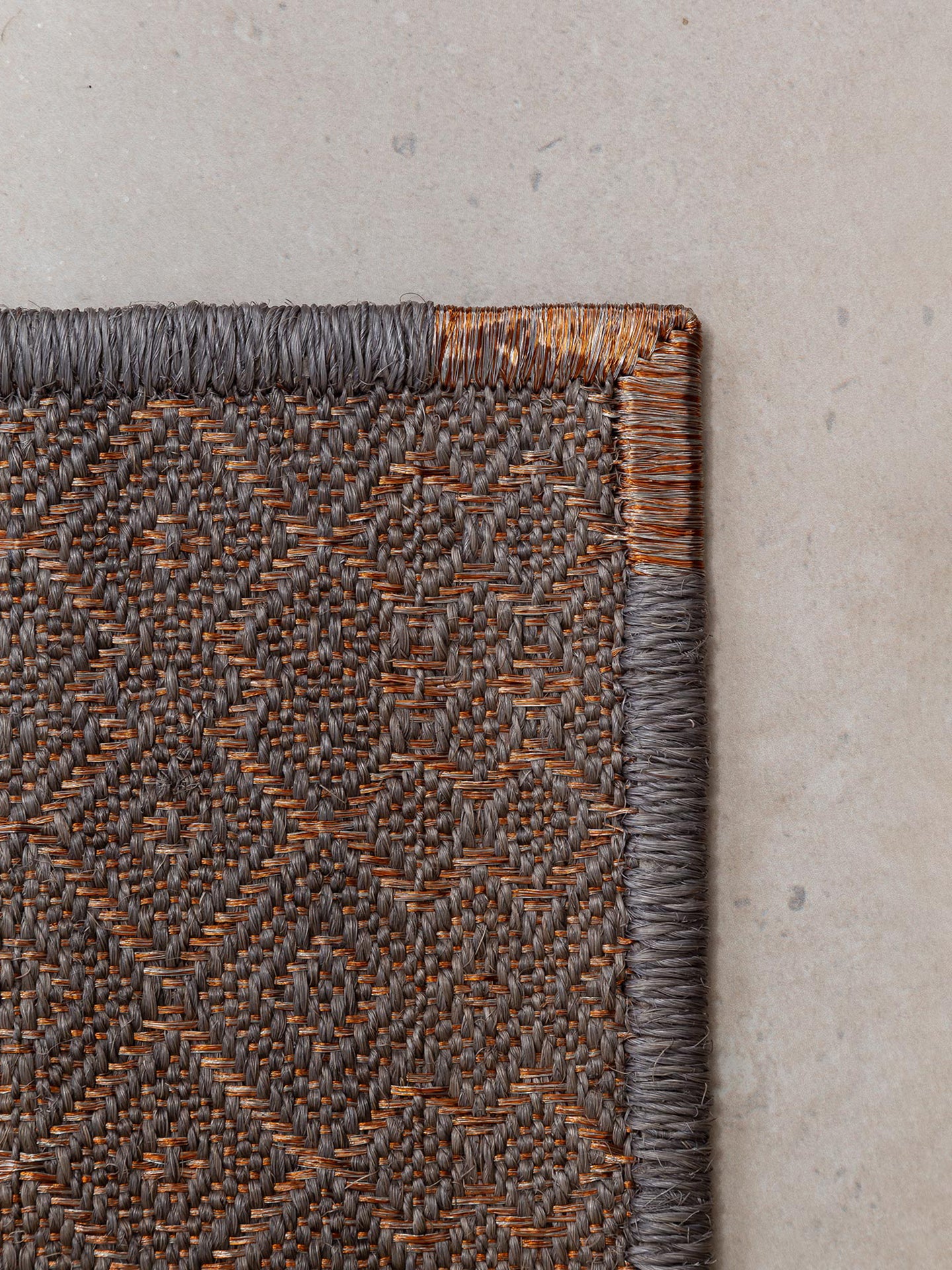 NAZCA | LIGHT GREY & METAL MIX