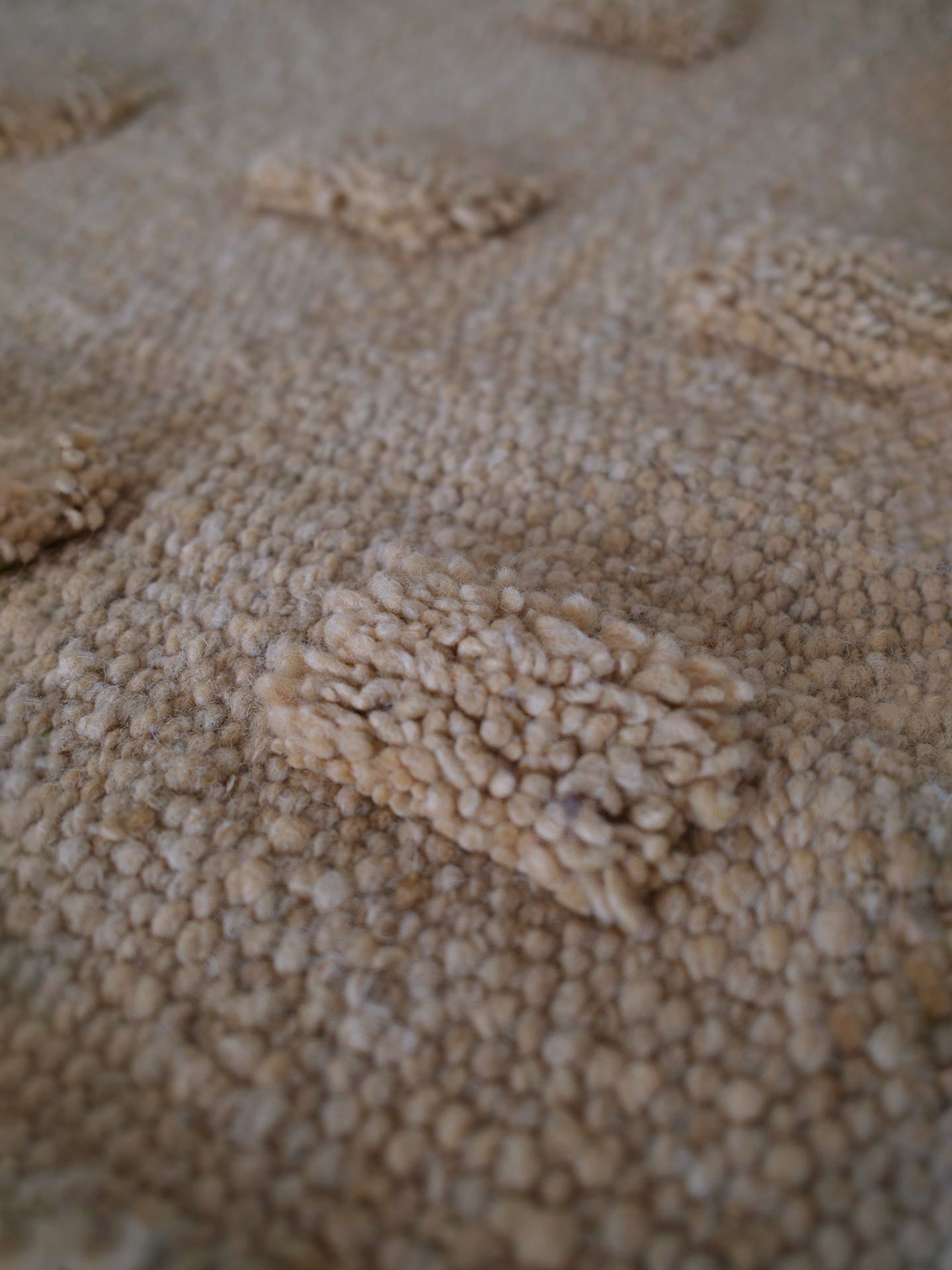 CUT PILE | SAND | WOOL | CHUNKY THICKNESS