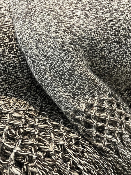 GREY MARBLED THROW