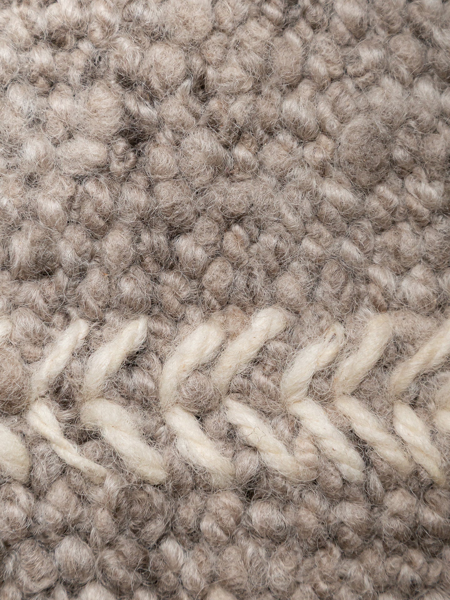 STITCHES RUG | ASH GREY & NATURAL WHITE | WOOL | CHUNKY THICKNESS