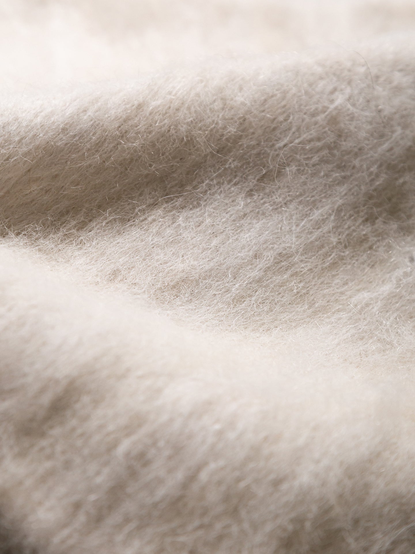 BLANCO NATURAL | LLAMA CARDADA | GROSOR FINO