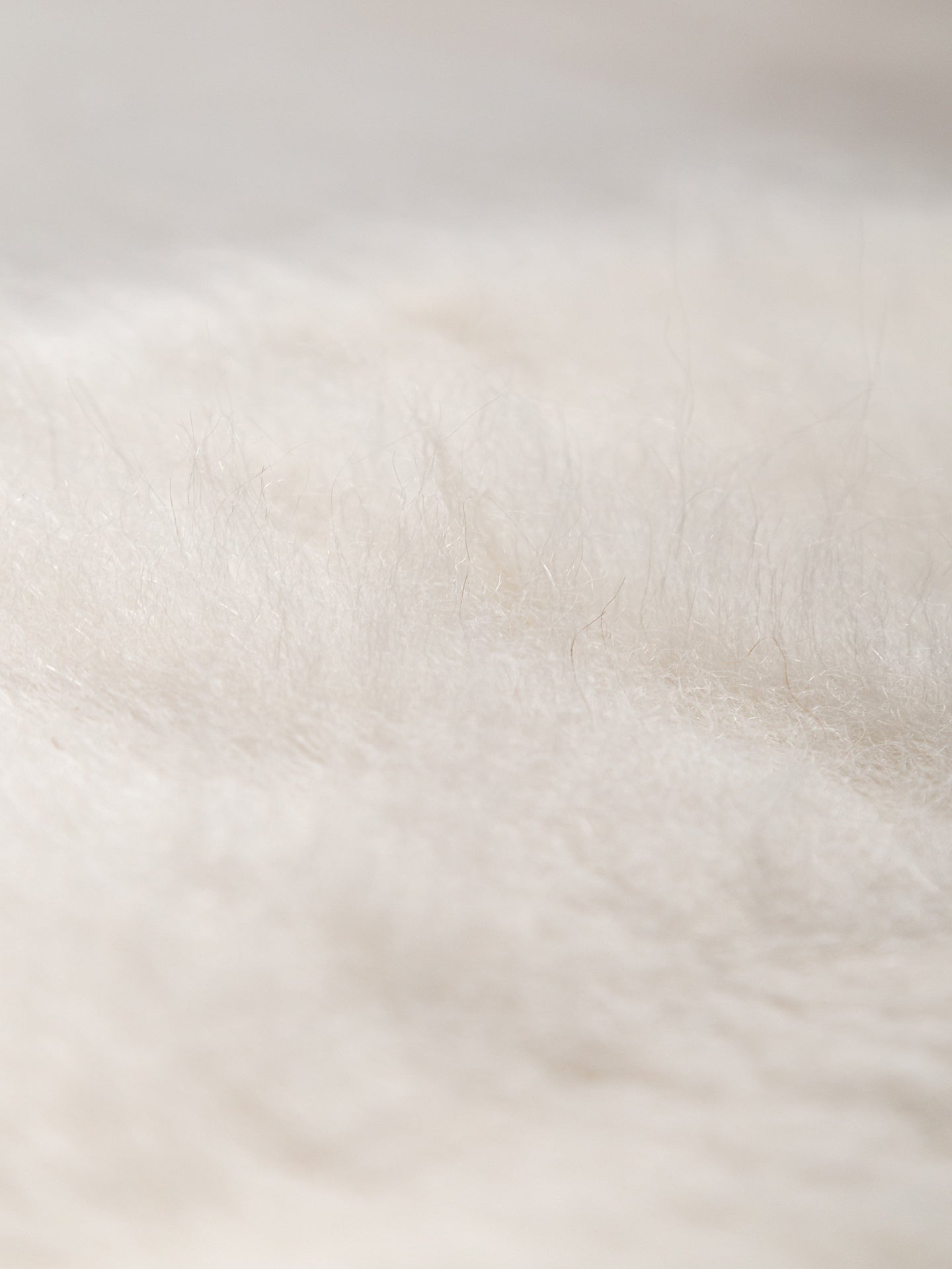 BLANCO NATURAL | LLAMA CARDADA | GROSOR FINO