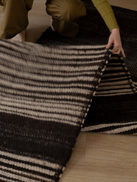 DEL SALAR | NATURAL BLACK & LATTE | WOOL | ULTRA THIN THICKNESS